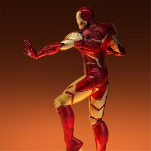 672mar031-child-s-lamp-paladone-marvel-iron-man-diorama-red-gold-19-cm